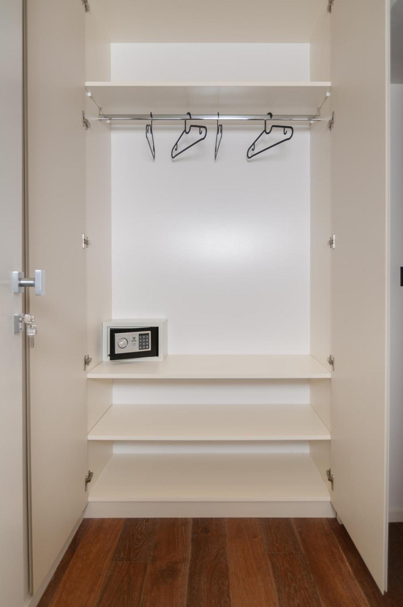 Palazzo Italia Suites Бари Экстерьер фото